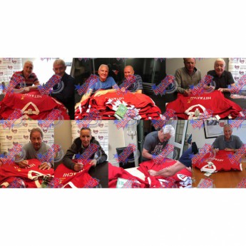 Legende uokvireni dres Liverpool FC 1977 European Cup Winners Signed Shirt (Framed)