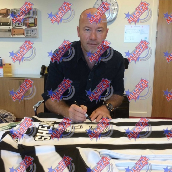 Legende uokvireni dres Newcastle United FC 1994 Shearer Signed Shirt (Framed)