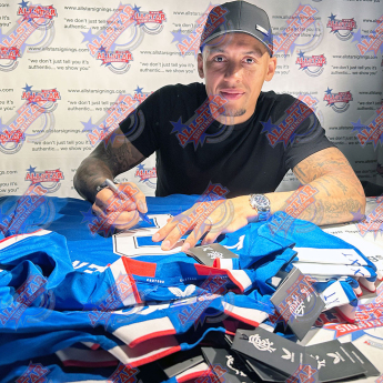 Legende uokvireni dres Rangers FC 2022-2023 Tavernier Signed Shirt (Framed)