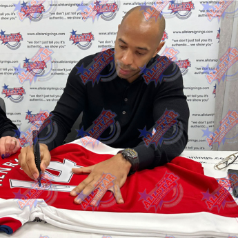 Legende uokvireni dresovi Arsenal FC 2020-2021 Bergkamp & Henry Signed Shirts (Dual Framed)