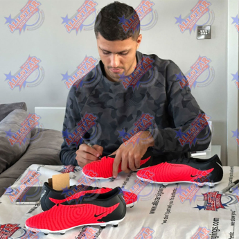 Legende uokvirena kopačka Manchester City FC Rodri Signed Boot (Framed)