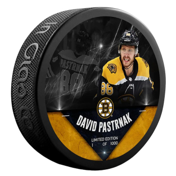 Boston Bruins pak David Pastrňák #88  Exclusive Player Hockey Puck - Limited Edition of 1000