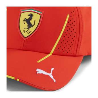 Ferrari dječja baseball kapa sa šiltom Driver Sainz red F1 Team 2024