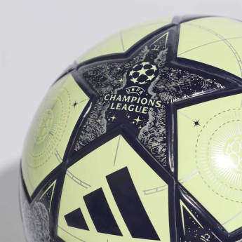 Real Madrid nogometna mini lopta UCL almost